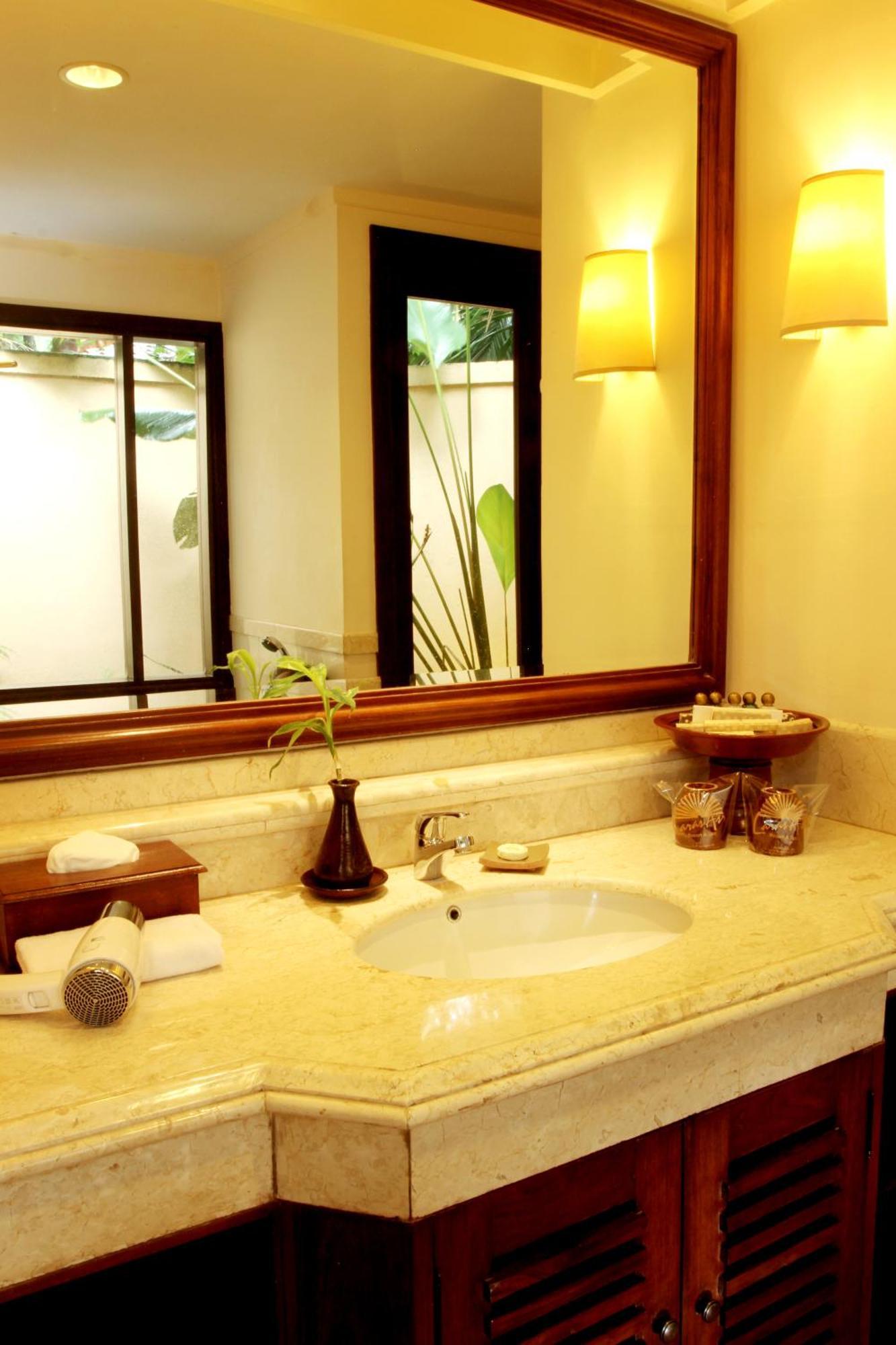Laras Asri Resort & Spa Salatiga Cameră foto